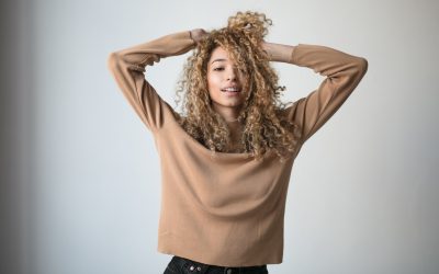 Tips and Tricks to Look After Naturally Curly Hair